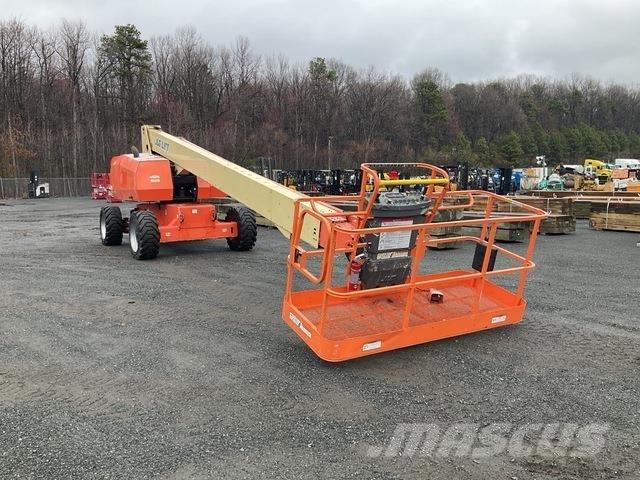 JLG 800 S 伸縮臂高空作業車
