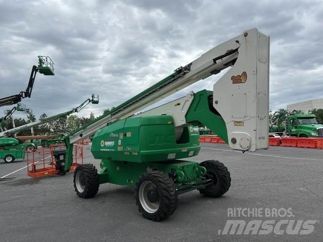 JLG 800A 曲臂高空作業車