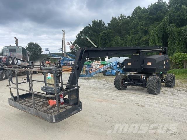 JLG 800A 曲臂高空作業車
