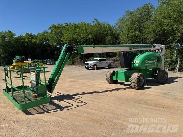 JLG 800AJ 曲臂高空作業車