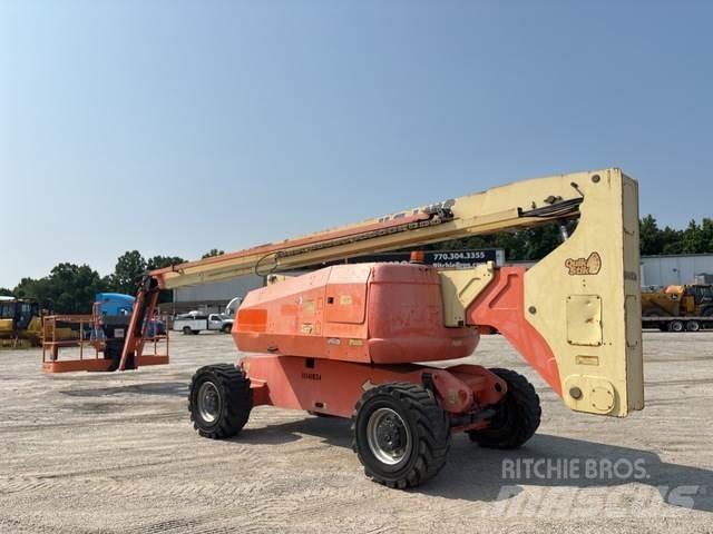 JLG 800AJ 曲臂高空作業車
