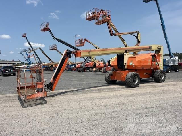 JLG 800AJ 曲臂高空作業車