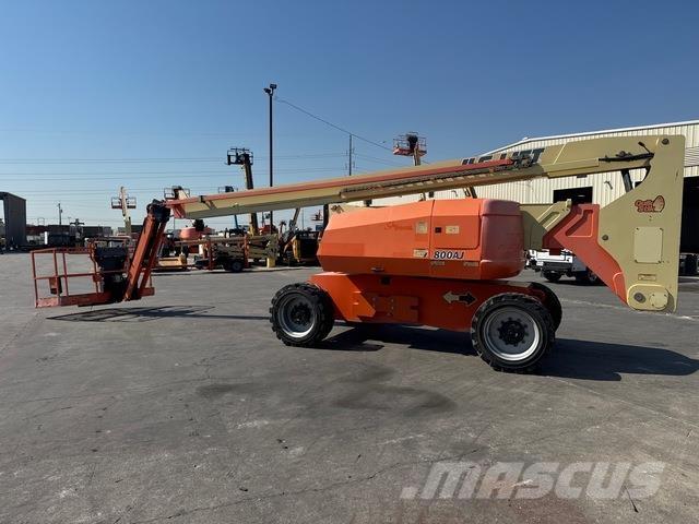 JLG 800AJ 曲臂高空作業車