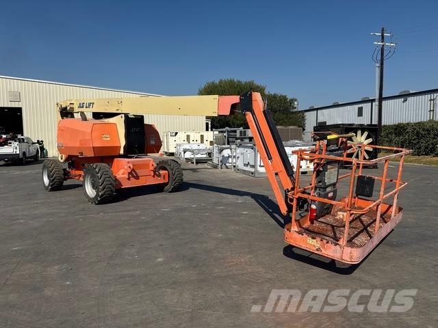 JLG 800AJ 曲臂高空作業車