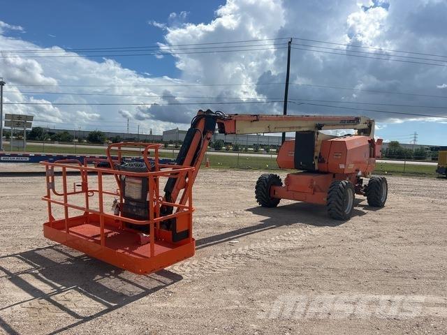 JLG 800AJ 曲臂高空作業車