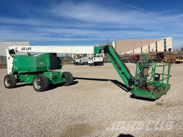 JLG 800AJ 曲臂高空作業車