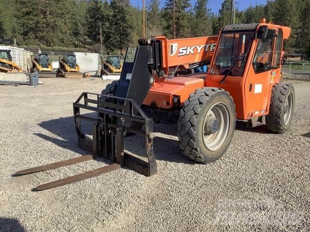 JLG 8042 伸縮臂操作車