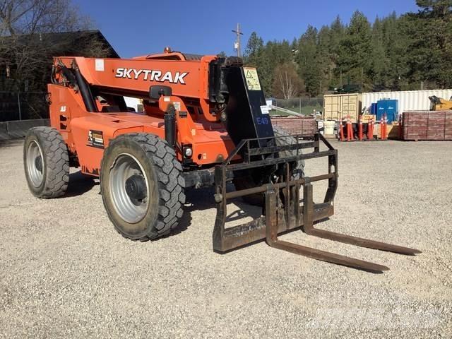 JLG 8042 伸縮臂操作車