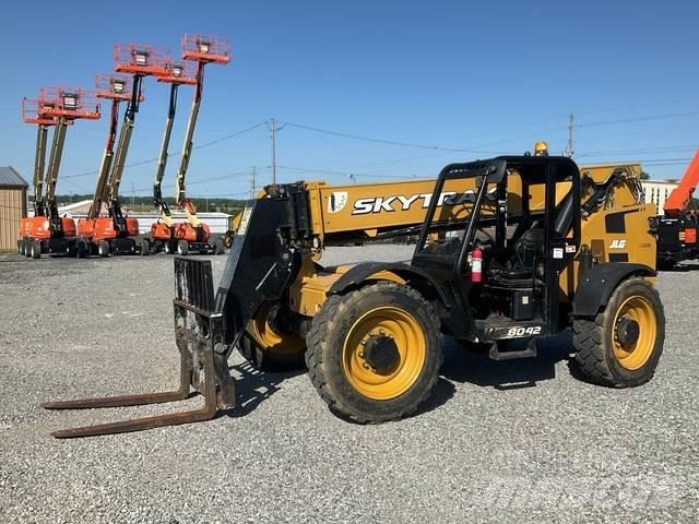 JLG 8042 伸縮臂操作車