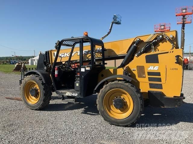 JLG 8042 伸縮臂操作車