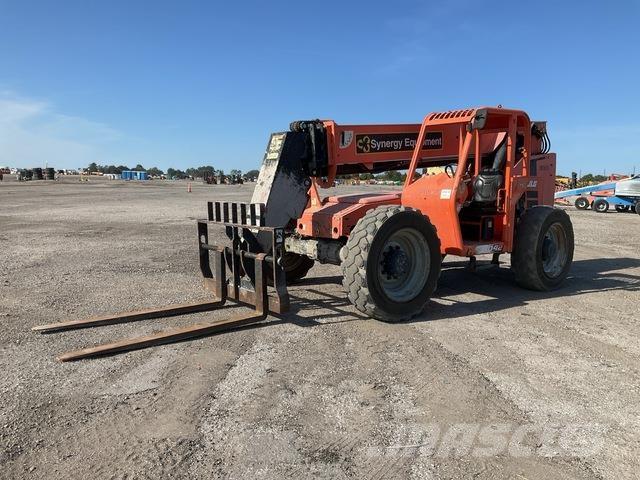 JLG 8042 伸縮臂操作車