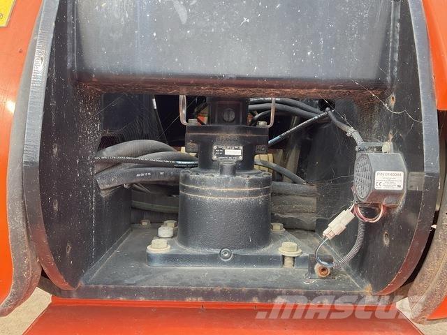 JLG 860SJ 伸縮臂高空作業車