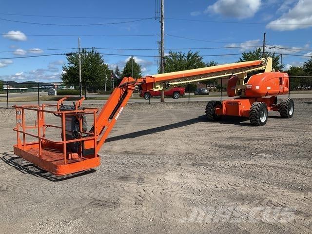 JLG 860SJ 曲臂高空作業車