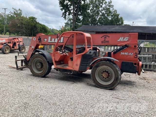 JLG 944E-42 伸縮臂操作車