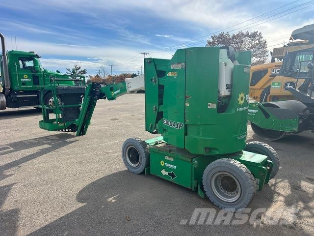 JLG E300 AJP 曲臂高空作業車