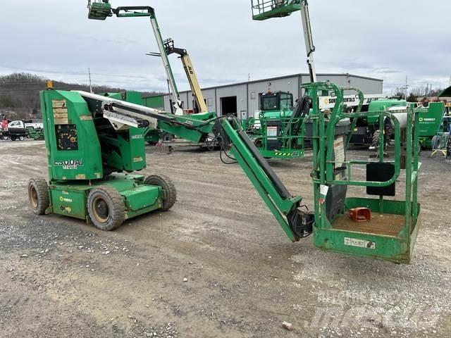JLG E300AJ 曲臂高空作業車