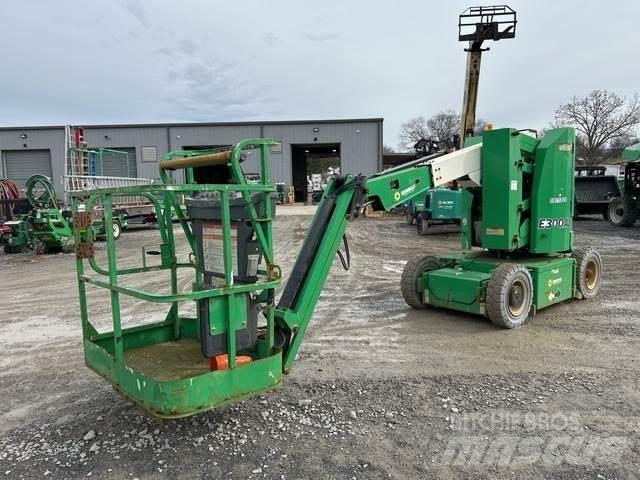 JLG E300AJ 曲臂高空作業車