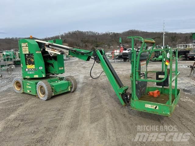 JLG E300AJ 曲臂高空作業車