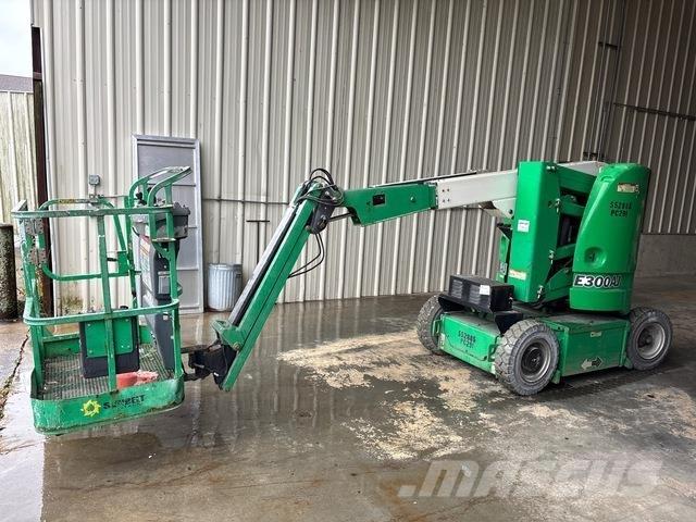 JLG E300AJ 曲臂高空作業車