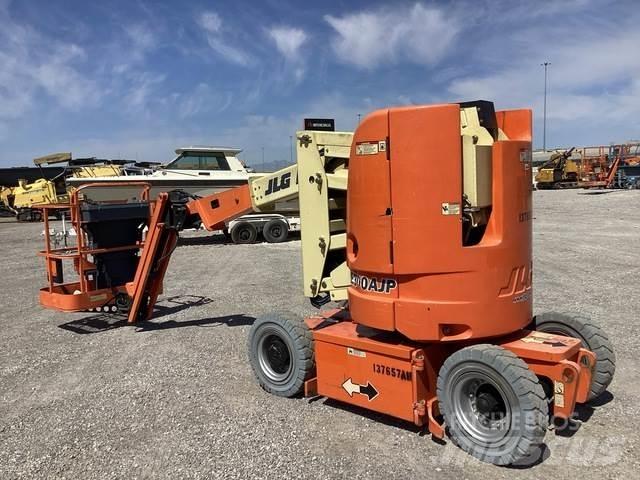JLG E300AJP 曲臂高空作業車