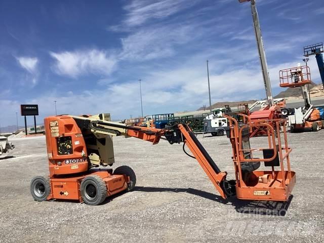 JLG E300AJP 曲臂高空作業車