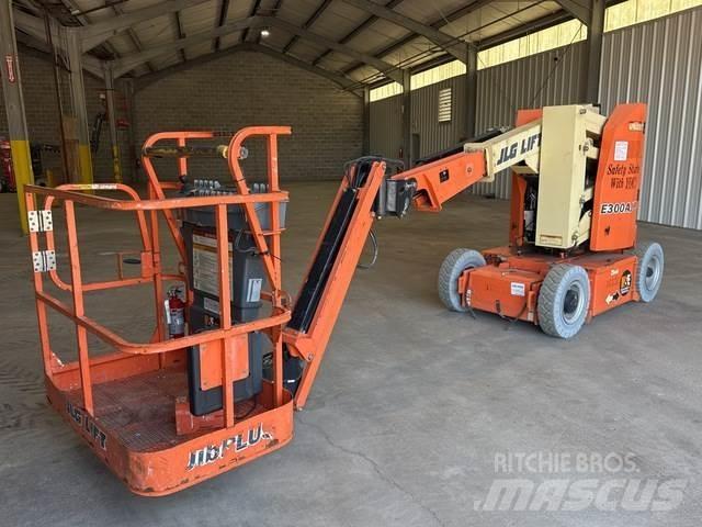JLG E300AJP 曲臂高空作業車