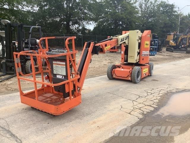 JLG E300AJP 曲臂高空作業車