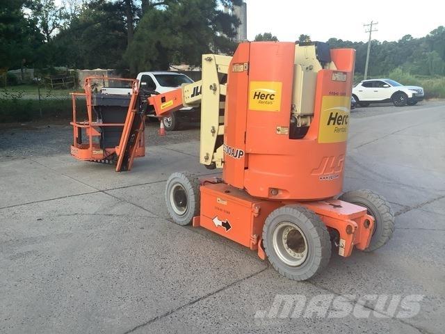JLG E300AJP 曲臂高空作業車