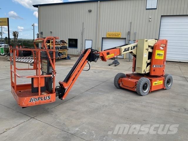 JLG E300AJP 曲臂高空作業車