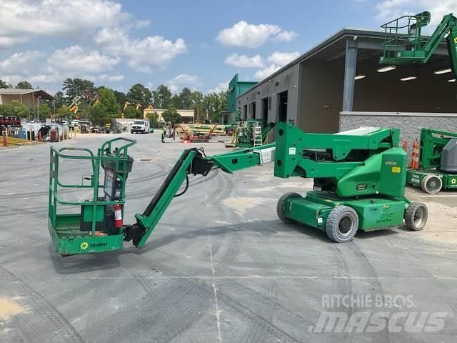 JLG E400AJP 曲臂高空作業車