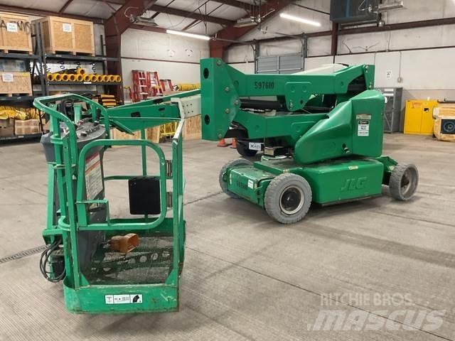 JLG E400AJPN 曲臂高空作業車