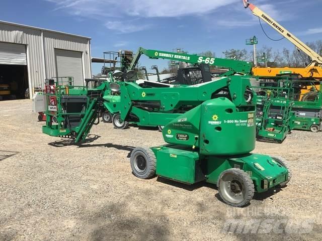 JLG E400AJPN 曲臂高空作業車