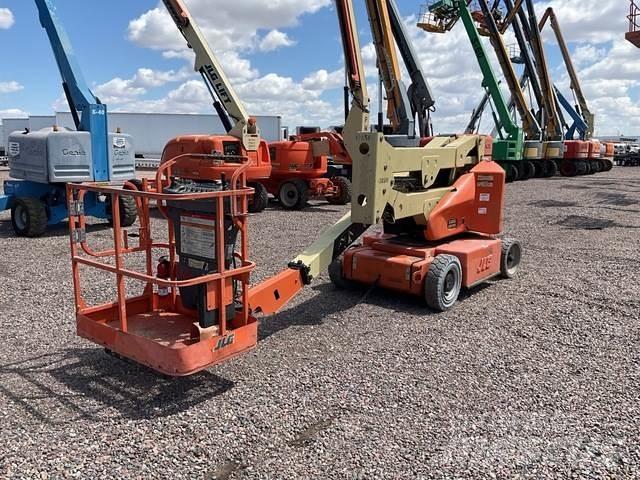 JLG E400AN 曲臂高空作業車