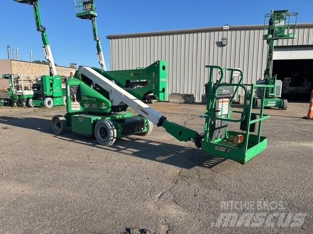 JLG E400AN 曲臂高空作業車