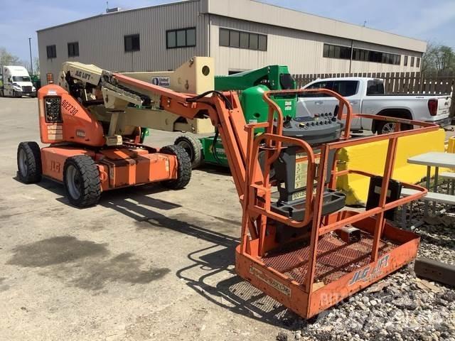 JLG E450AJ 曲臂高空作業車