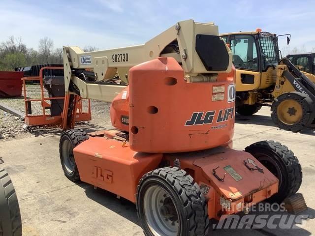 JLG E450AJ 曲臂高空作業車