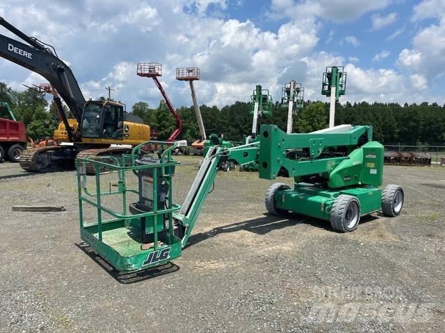 JLG E450AJ 曲臂高空作業車