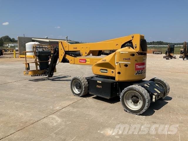 JLG E450AJ 曲臂高空作業車