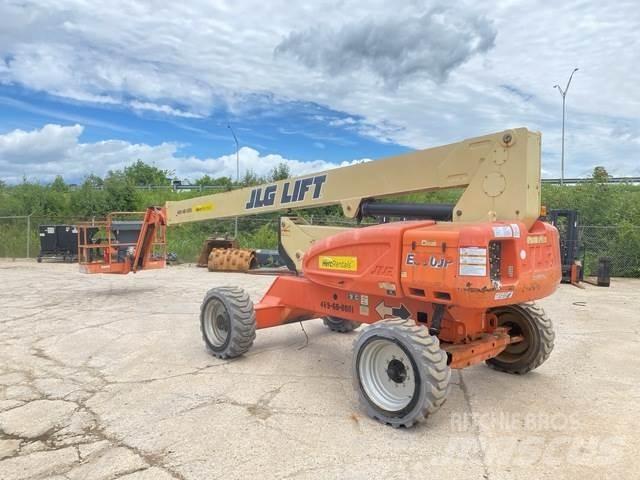 JLG E600JP 曲臂高空作業車