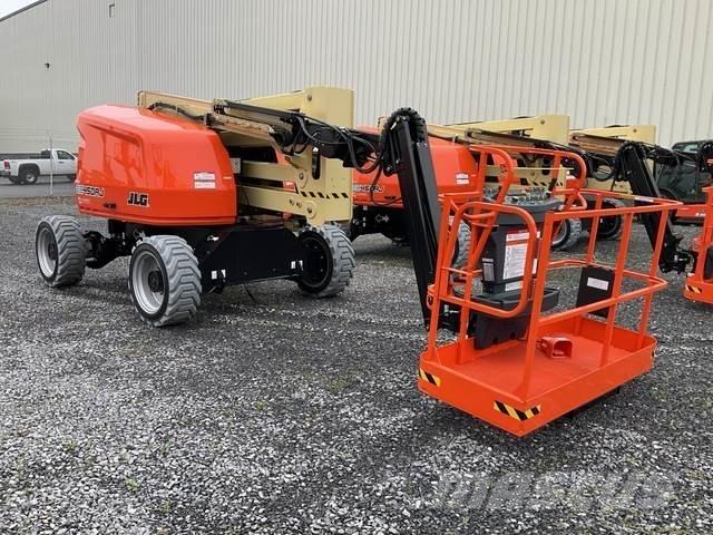 JLG EC450AJ 曲臂高空作業車