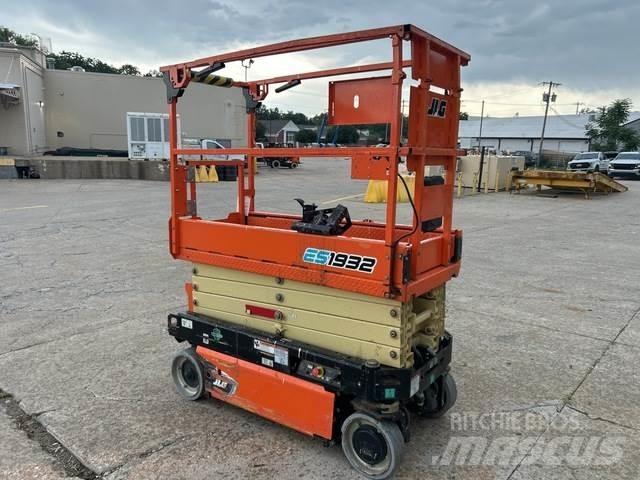 JLG ES1932-LC 剪式升降機