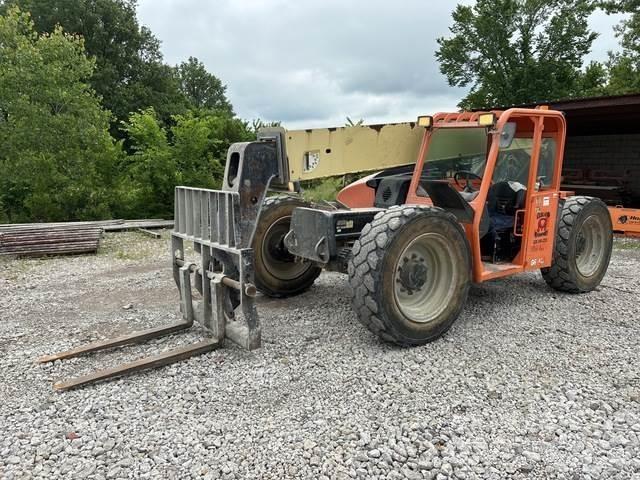 JLG G6-42A 伸縮臂操作車