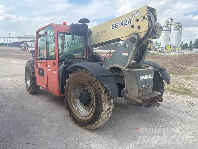 JLG G6-42A 伸縮臂操作車