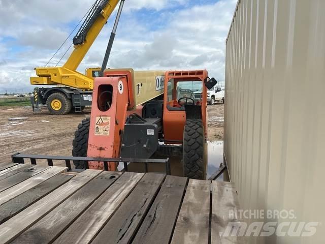 JLG G9-43A 伸縮臂操作車