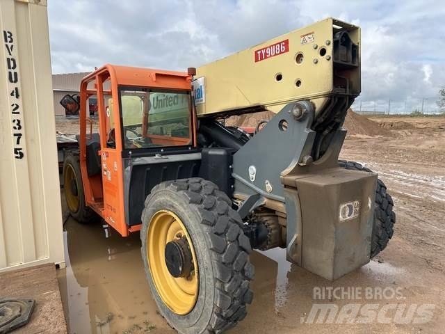 JLG G9-43A 伸縮臂操作車