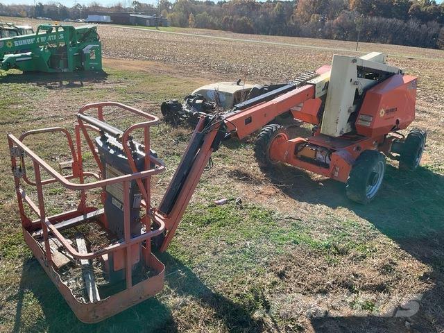 JLG H340AJ 曲臂高空作業車