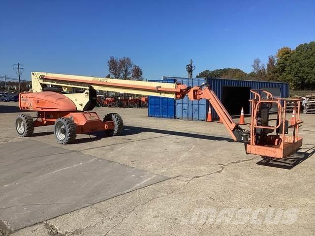 JLG M600JP 曲臂高空作業車