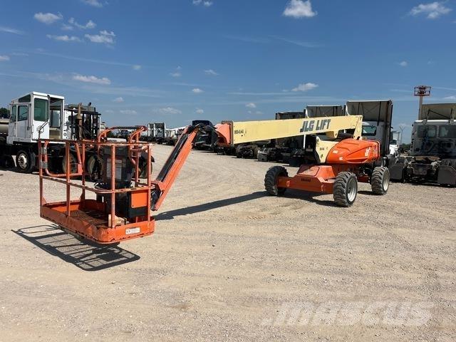 JLG M600JP 曲臂高空作業車