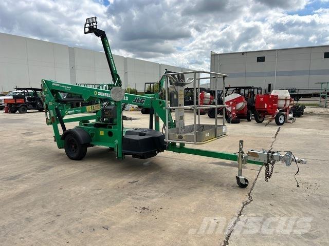 JLG T-350 拖車裝載高空作業平台