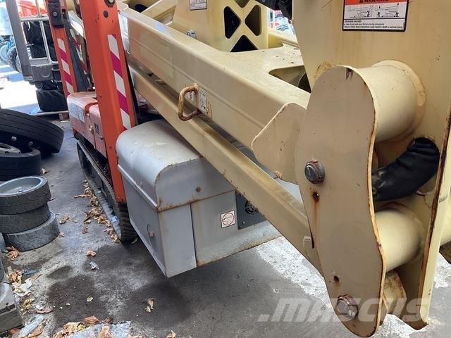 JLG X600AJ 曲臂高空作業車